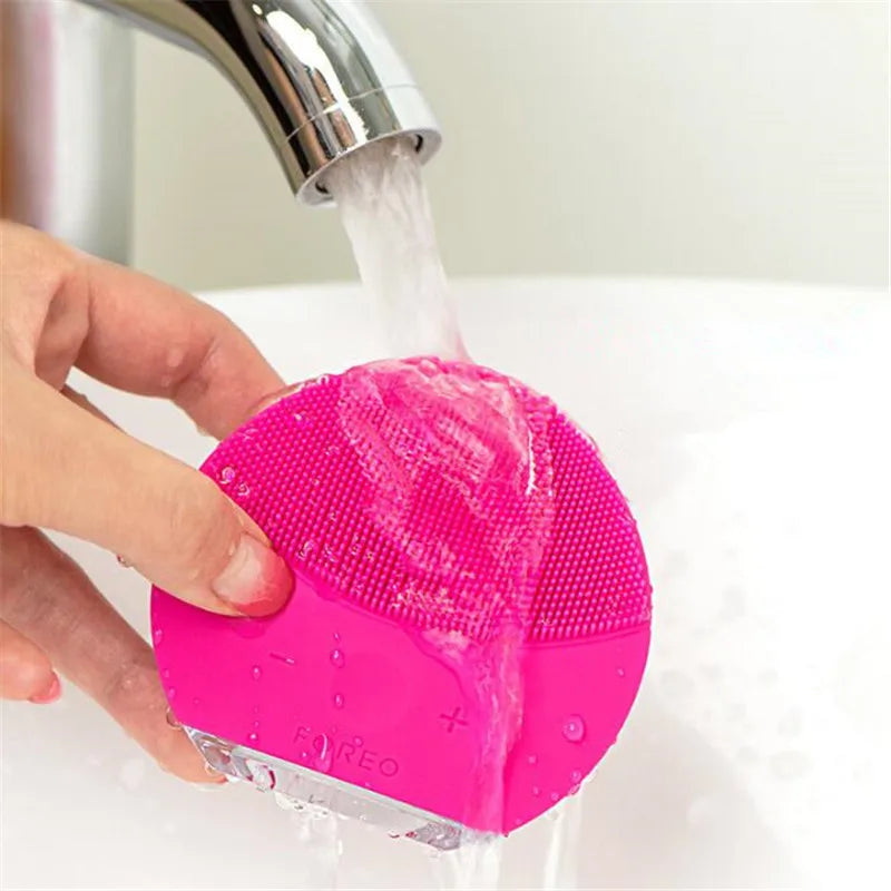 Electric Facial Cleansing Brush